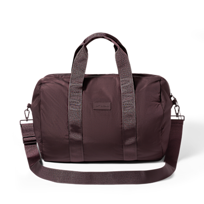 NikeSKIMS Women's Puffer Gym Bag. Nike.com